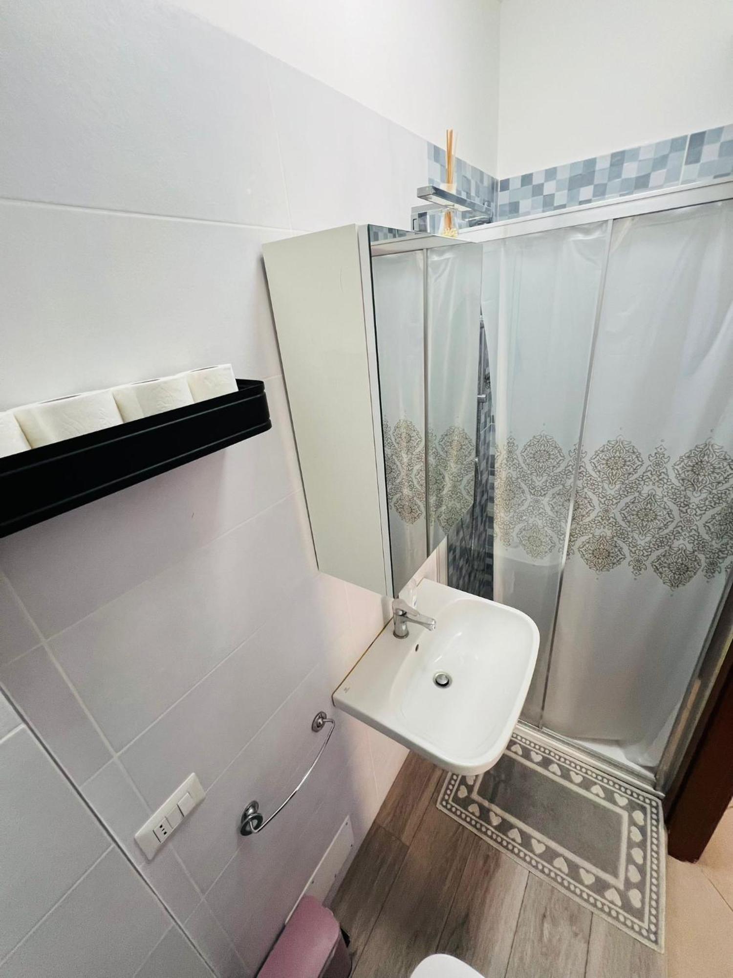 Gigli, Con Cucina In Comune E Terrazza Affittacamere Milano